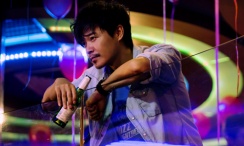 小受公车忘穿内裤被挺进小说